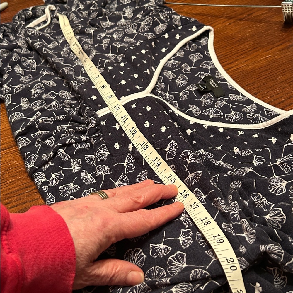 Vera Wang Navy and White Floral Pajama Set Size M - Picture 8 of 12